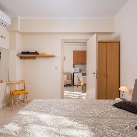 Luxury Coastal Retreat, Mountain View Balcony With Palm Trees & Parking Apartment Chania  Bagian luar foto