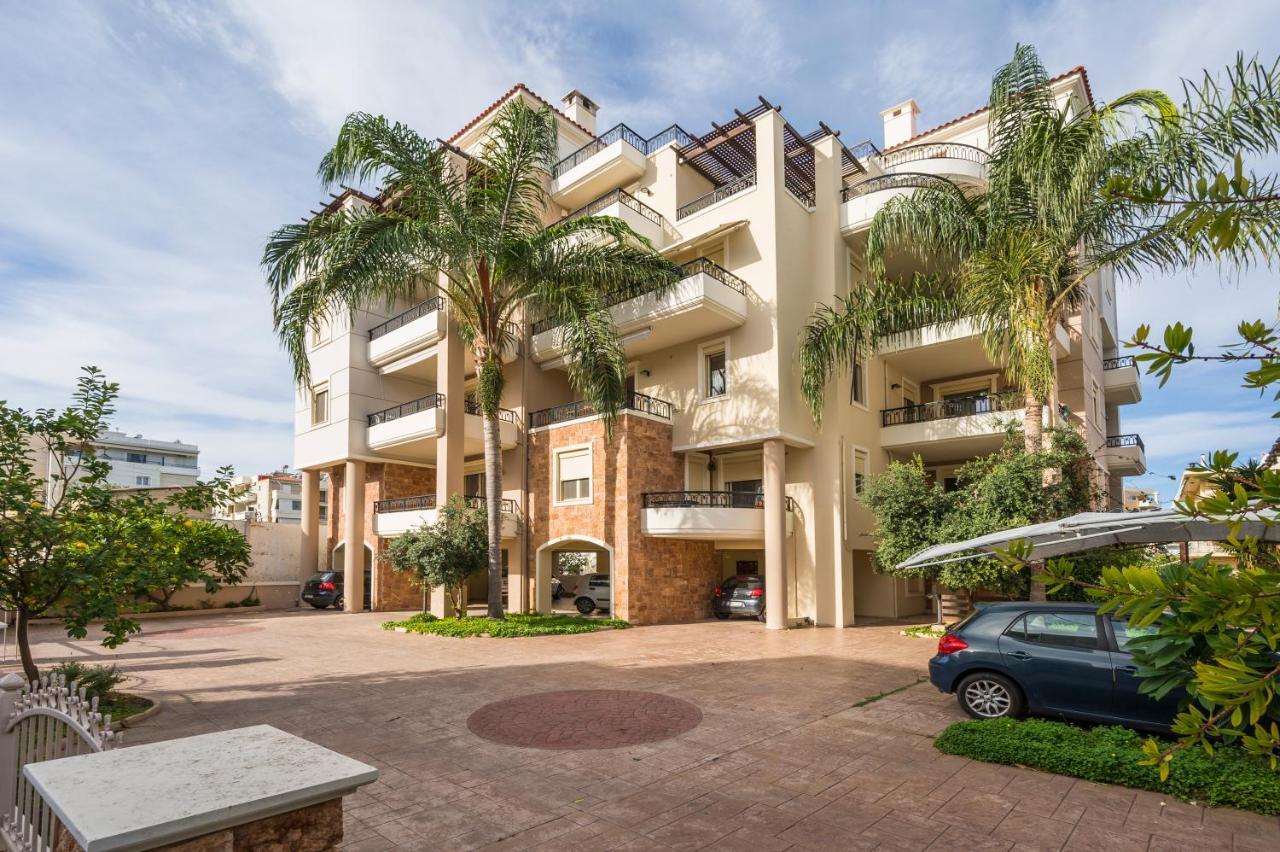 Luxury Coastal Retreat, Mountain View Balcony With Palm Trees & Parking Apartment Chania  Bagian luar foto