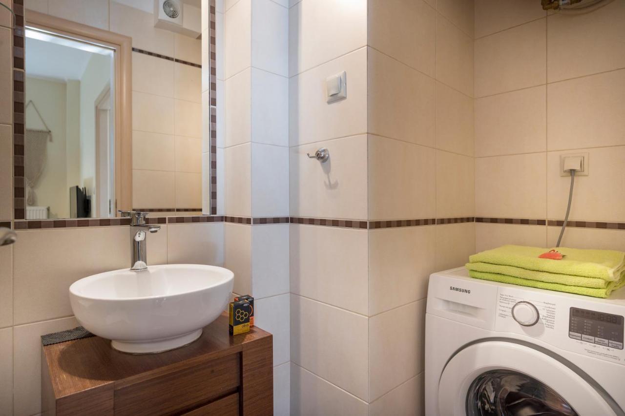 Luxury Coastal Retreat, Mountain View Balcony With Palm Trees & Parking Apartment Chania  Bagian luar foto